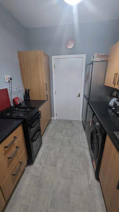 Lovely 2 Bedroom Apartment In Heart Of ダンディー エクステリア 写真